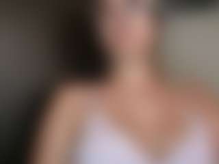 Trianabell's Live Sex Cam Show