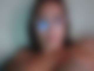 Live-Cam-Show mit Trianabell - Control auf Camsoda