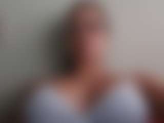 Live cam show with Trianabell - Italian on Milfs Live | colombia