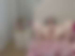 SquirtyAngela's Live Sex Cam Show