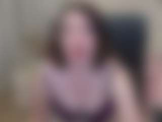 Live cam show with SquirtyAngela - Middle Aged on Dare Cams