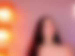 Live cam show with Lunar-leen - Deepthroat on Camsoda