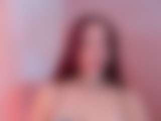 Spettacolo in cam dal vivo con Lunar-leen - Kisses su Camsoda