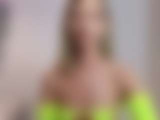 Roxannequin6's Live Sex Cam Show