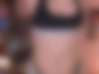 Live cam show with Anna - Glasses on AdultVida.com