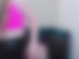 Live cam show with EvaMoran - Legs on Chatstar