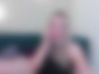 Live cam show with EvaMoran - Flexible on Camversity