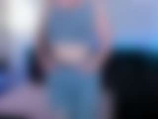 Live cam show with EvaMoran - Flexible on CamClone