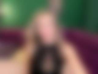 Live cam show with EvaMoran - Legs on Camsoda