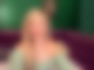 Live cam show with EvaMoran - Normal on Cam Slut