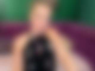 Live cam show with EvaMoran - Legs on Streamer API