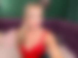 Live cam show with EvaMoran - Legs on Camsoda