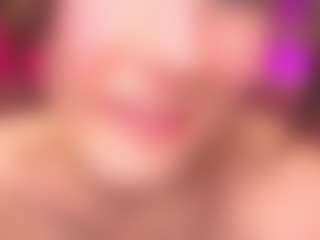 Live cam show with Liliflowerr - Fullynaked on Camversity