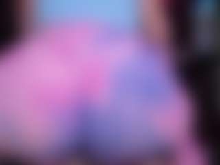 RaissaSky MILF webcam performer live streaming