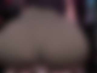 RaissaSky MILF webcam performer live streaming