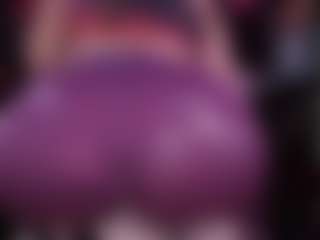 Live cam show with RaissaSky - Twerk on Camming Site