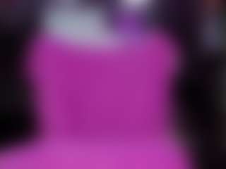 RaissaSky MILF webcam performer live streaming