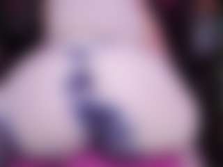 RaissaSky MILF webcam performer live streaming