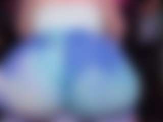 RaissaSky MILF webcam performer live streaming