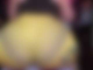 Live cam show with RaissaSky - Flashing on madthumbs