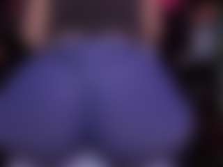 Live cam show with RaissaSky - Small Tits Mature on Camsoda