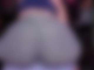 Live cam show with RaissaSky - Double Penetration on Camsoda