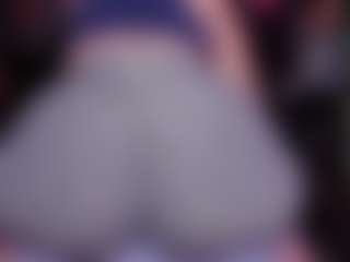 Live cam show with RaissaSky - Brown Hair on Camsoda