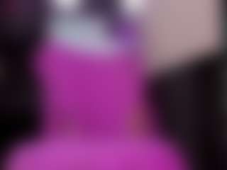 RaissaSky MILF webcam performer live streaming