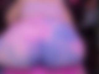Live cam show with RaissaSky - Brown Eyes Mature on Camsoda