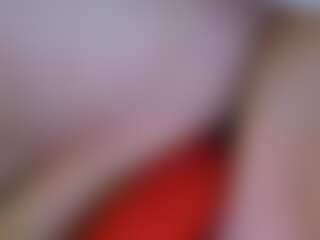 Strwberykissez86's Live Sex Cam Show