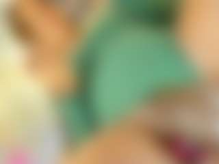 EmmaEbony's Live Sex Cam Show
