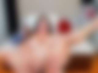 Live cam show with BubbleEmma - Cute on madthumbs