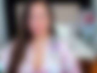 Live cam show with BubbleEmma - Brown Hair on luckytryst.com