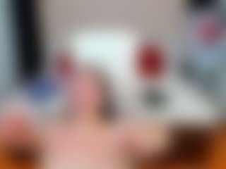 Live cam show with BubbleEmma - Cute on madthumbs