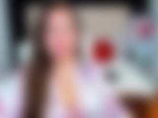 Live cam show with BubbleEmma - Brown Hair MILF on UwU Esports