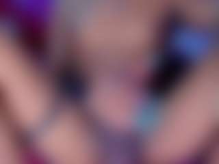 Live cam show with KaylaaSex - Black Hair on Camsoda