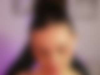 Live cam show with AliceHarperX - Small Ass on livesuperchat.net