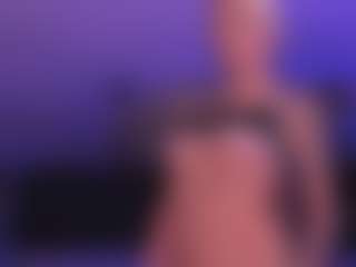 Live cam show with HannaConnorX - Small Ass on fapnchat