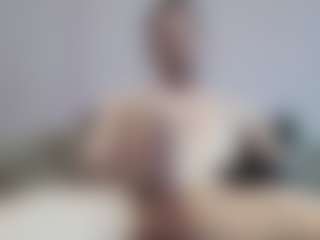 Live cam show with Hocthus - Bedroom on googirlz