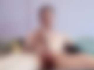 Live cam show with Hocthus - Handjob on milfzrlive.com