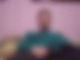 Live cam show with Hocthus - Muscular on madthumbs