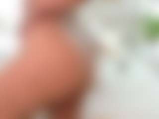 Live cam show with JesicaTaylorx - Bedroom MILF on luckytryst.com