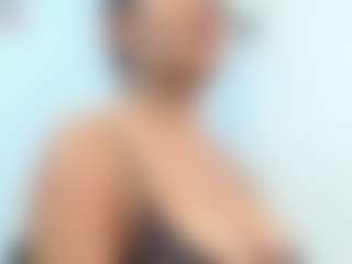 Live cam show with KylieBenson - Camel Toe on justonemore.cc