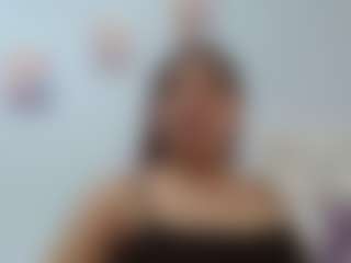 Live cam show with KylieBenson - Submissive on CSO-WL