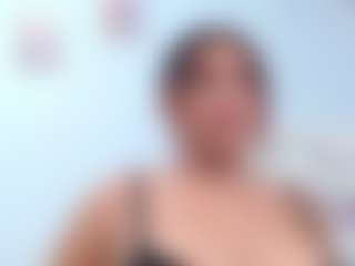 Live cam show with KylieBenson - Submissive on Camsoda