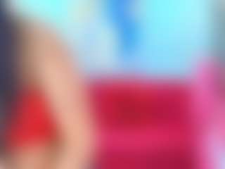 Live cam show with Tammypetit - Small Ass on Gym Cam Girls