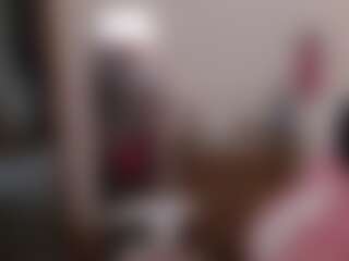 CloutyBear's Live Sex Cam Show