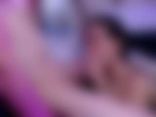 Domiinates Live-Sex-Cam-Show