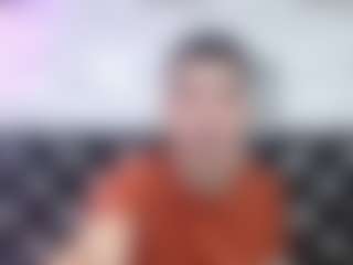 Domiinates Live-Sex-Cam-Show