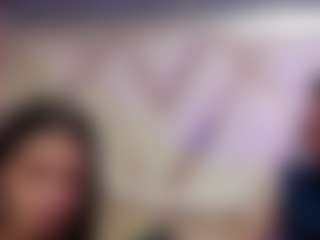 Domiinates Live-Sex-Cam-Show